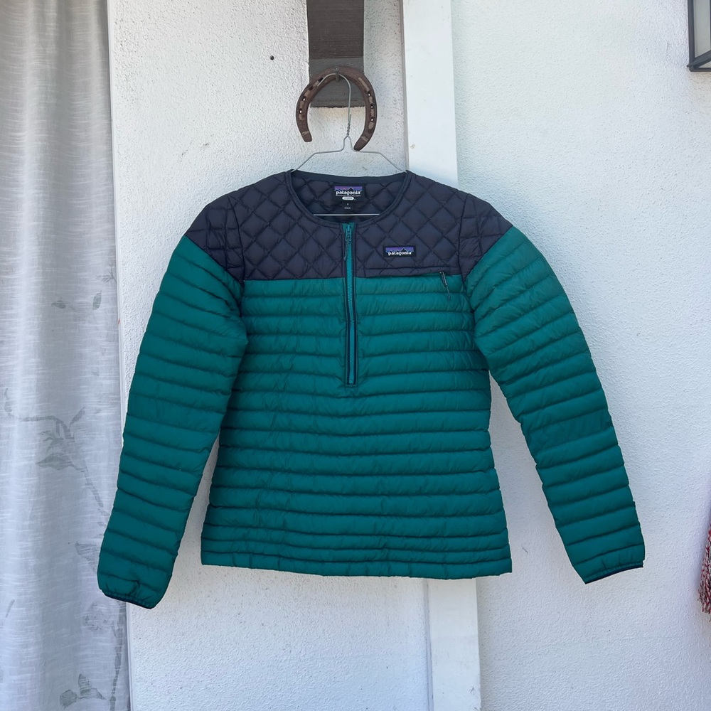 Like New Women's Patagonia AlpLight Goose Down Pullover Jacket (Small)